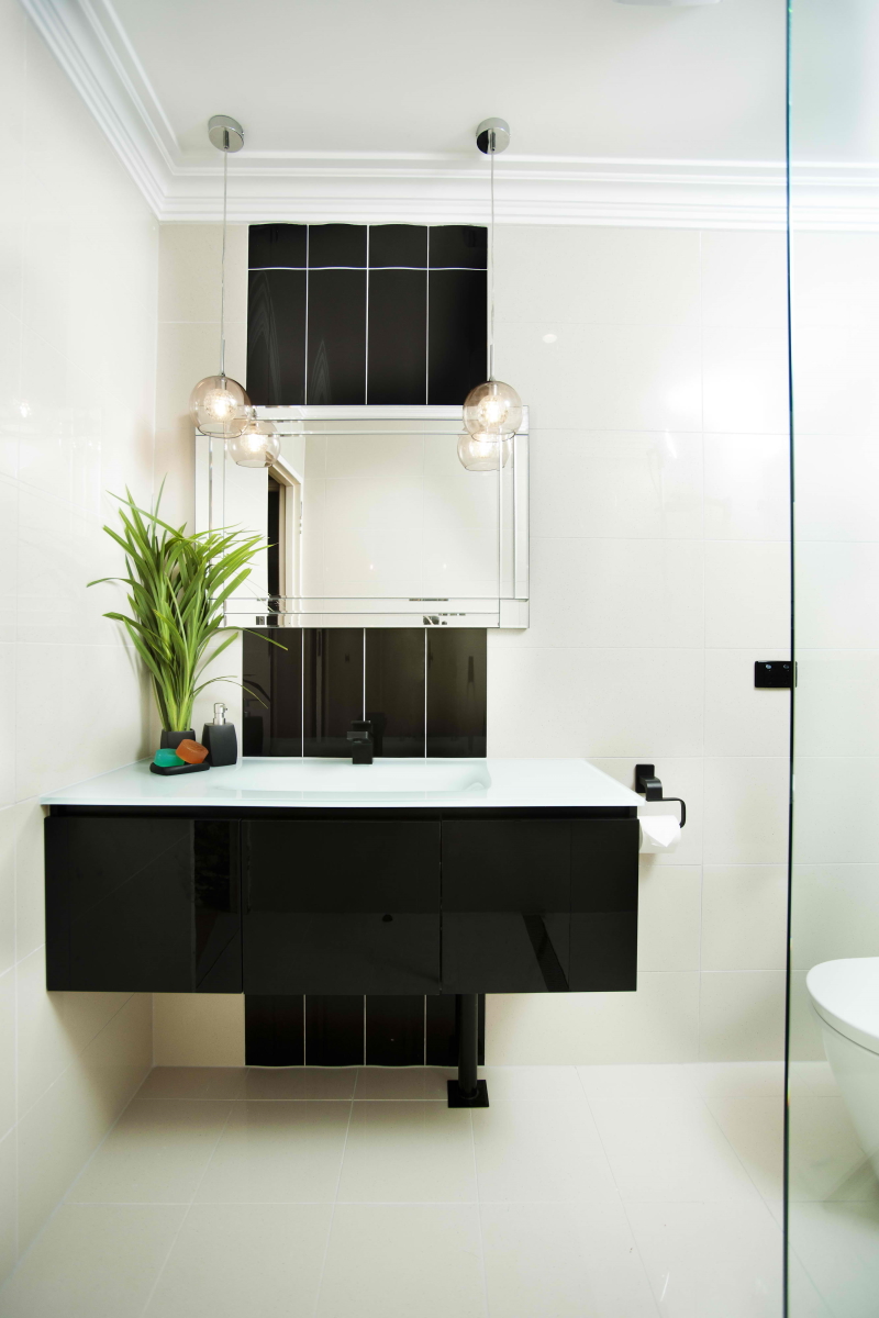 reece_bathroom_design_awards_adelaide_finalist_black_white_tiles (2).jpg